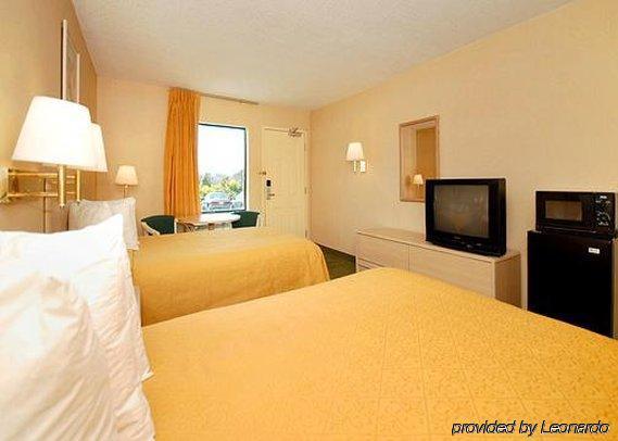 Econo Inn&suites 2*