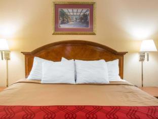 Econo Inn&suites Hotel