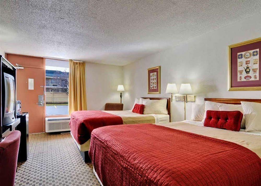 Econo Inn&suites Macon